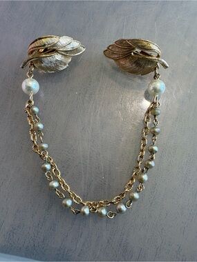 Vintage Gold Tone Leaf Cardigan Clip with Faux Pearl Drape 1950’s